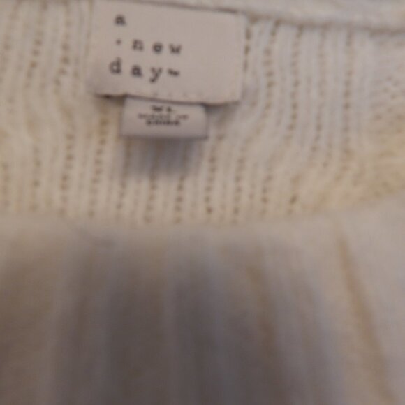 NWOT A New Day Sweater - Picture 3 of 11